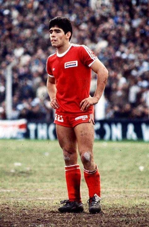 Argentinos juniors, la paternal, distrito federal, argentina. VintageFooty on Twitter: "Maradona playing for his first ...