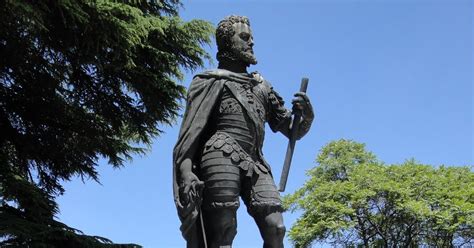 Check spelling or type a new query. La estatua de Felipe II