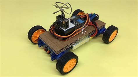 Spy Robot At Work Servo Motors Met Wheels Youtube