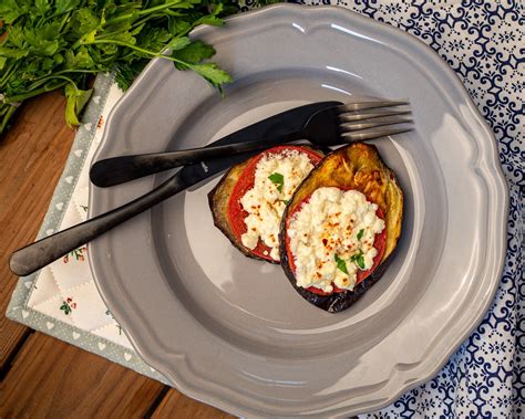 How To Make Baked Eggplant With Tomato Sauce And Three Cheeses