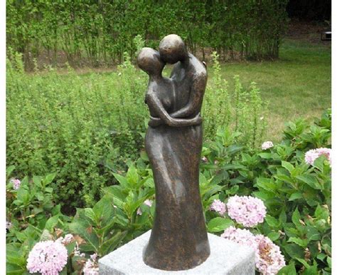 Statue De Jardin Bronzartes Couple Damour Moderne Sur Checkfrankfr En