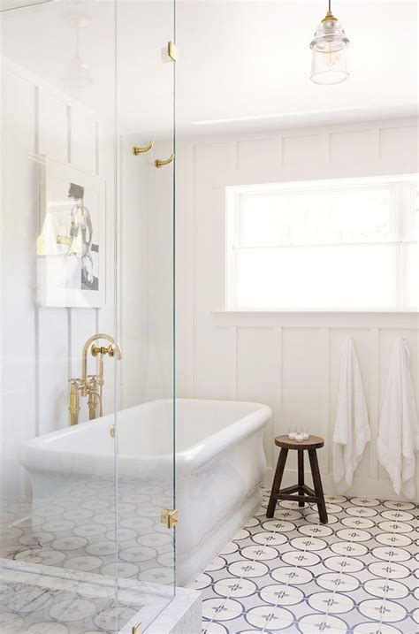 Our fave bathroom tile design ideas. 10 White Freestanding Bathtubs for the Bathroom of Your Dreams