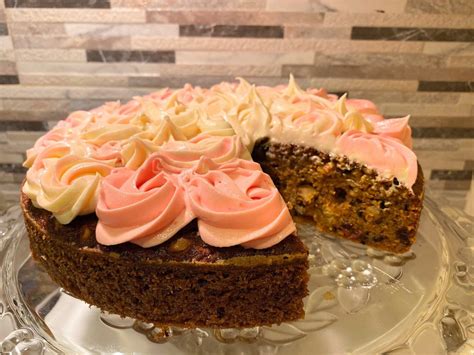 Panduan lengkap resepi kek simple dan best seperti kek batik, kek pelangi rainbow, kek coklat dan banyak lagi. Resepi Kek Karot Mudah! - Resepi Mudah