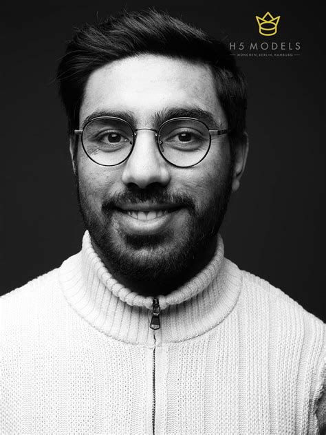 Mit einer höhe von 5 fuß 9,5 zoll und einem gewicht von 77 kg ist er einer, für den man sterben kann. Amir Khan A. - H5 Models - München, Berlin, Hamburg