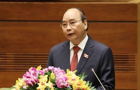 Pm Nguyen Xuan Phuc Receives Wef Executive Chairman