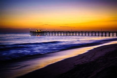 Image Balboa Pier At Sunset In Newport Beach California