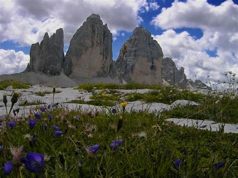 Tourist Guide To Tre Cime Di Lavaredo Italy