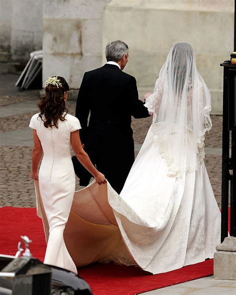 Pippa Middleton Wedding Kate Fixes Dress At St Marks Church Royal