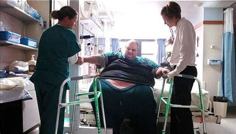 One Of The Heaviest Men In The World Has Been Taken To The Hospital 19