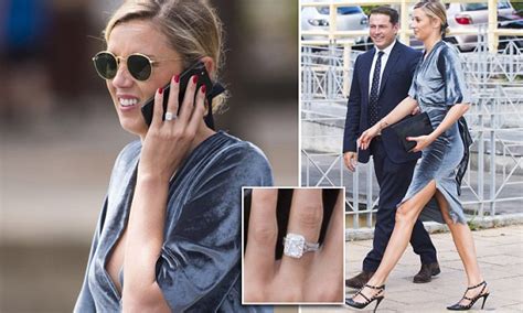 Jasmine Yarbrough Flaunts Her Diamond Engagement Ring Daily Mail Online