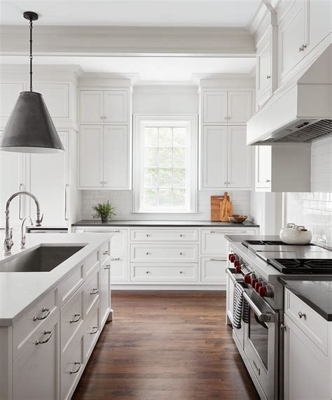 30 White Kitchen With Black Countertops