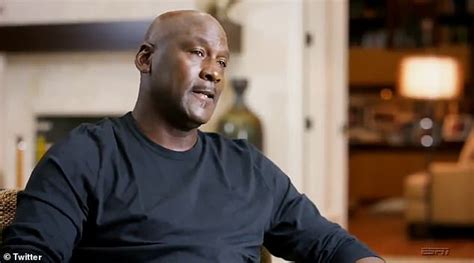 Michael Jordan S Food Poisoning Claims Are Trashed By Pizza Hut Assistant Daily Mail Online