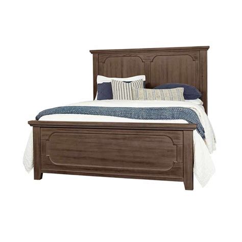 Laurel Mercantile 740 557 Bungalow Panel Bed With Panel Footboard King And Queen