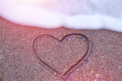 Sand Heart Romantic Moment On The Beach 4k Ultra Hd Wallpaper