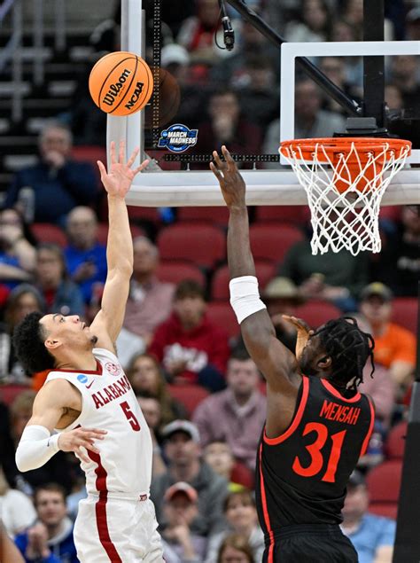 Alabama Basketballs Jahvon Quinerly Entering Name In Nba Draft Report