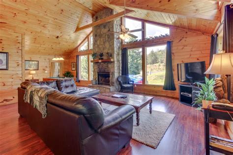 A range of sizes, styles and locations make our facilities some of the most popular rental cabins in helen, ga. Blue Ridge Cabin Rentals | Helen, GA