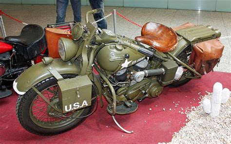 Army backrest mounting plate fits harley davidson touring bikes road king street glide road glide. de Bob Evers Strip: Op de motor met Dutch