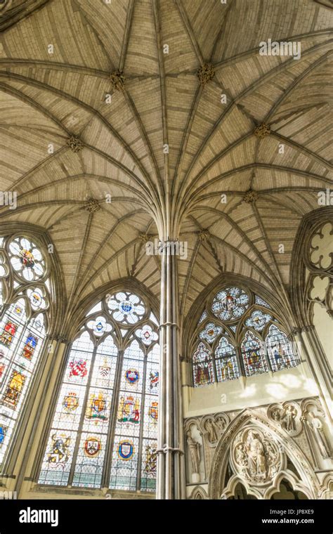 England London Westminster Abbey The Chapter House Stock Photo Alamy