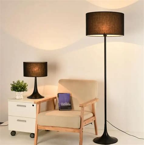 2019 New Modern Floor Lamp Living Room Standing Lamp Bedroom Floor