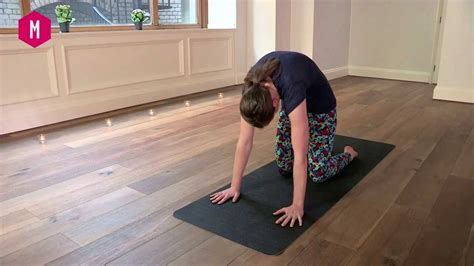How to do cat/cow in two different ways with antranik подробнее. Cat Cow Stretch to Free the Spine | Lucy McCarthy | Online ...