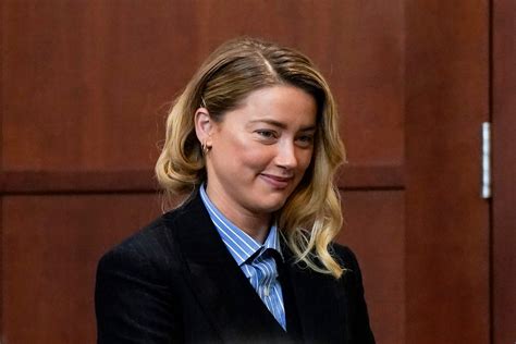 Amber Heard Told Court That Johnny Depp Slapped Her Pedfire