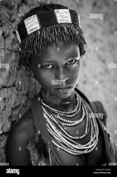 Ethiopian Tribe Hi Res Stock Photography And Images Alamy