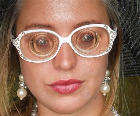 Pin Von Marianne Paradari Auf Schnellgemerkte Pins In 2024 Brille