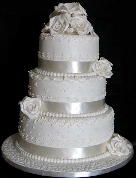 Sugarcraft By Soni Three Layer Wedding Cake White Roses