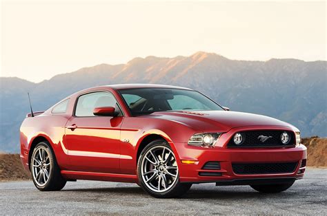 Review The 2014 Ford Mustang Gt Is The Last Of The Fast Retro Classic