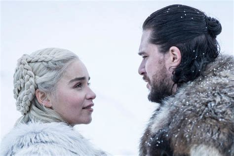Kit Harington And Emilia Clarke Hate Kissing Each Other