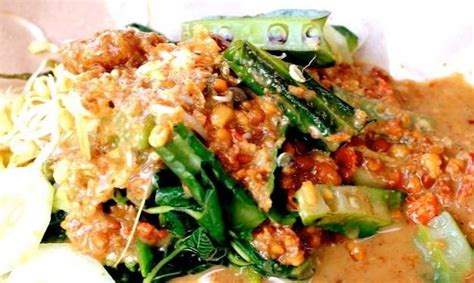 But the rice portion is a little le. Pecel Ayu Restauran Banyuwangi Regency, East Java / Pecel Rawon Yummy Picture Of Pecel Ayu ...