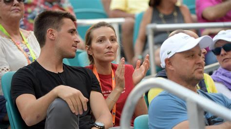 By jelena april 25, 2020. Jelena Djokovic: So leidet die Frau von Superstar Novak ...