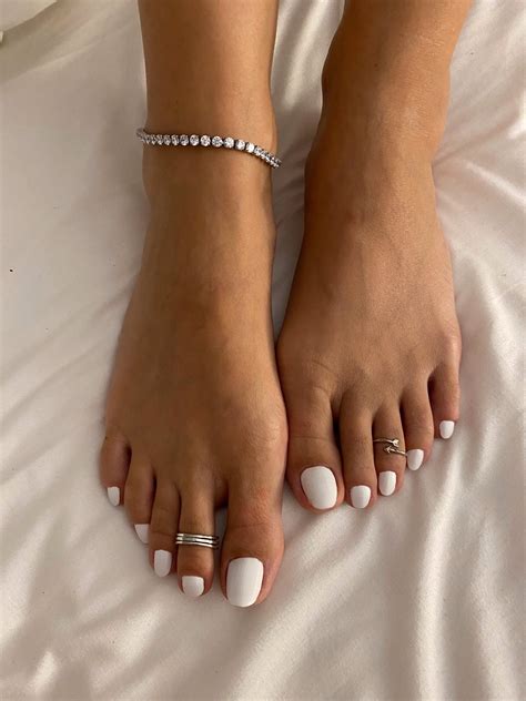 Lover Of Queen S Feet On Twitter Valeriesins