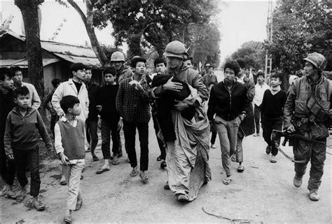 La Guerre Du Vietnam Les Images Qui Se Sont Déplacés Que La Plupart Des Mark S Trackside