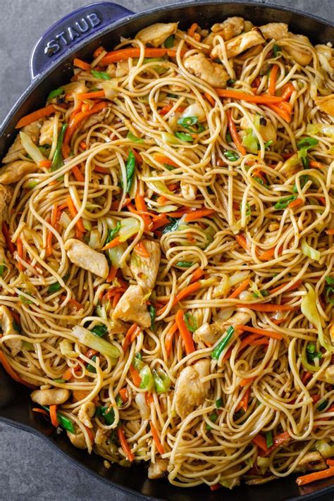 Classic Chow Mein Noodles Is So Satisfying With Chicken Vegetables