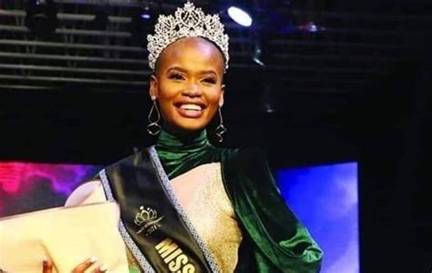 Bald Palesa Molefe Crowned Miss Botswana 2021 Pula24