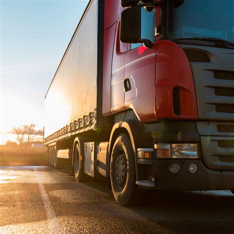 La superintendencia de transporte abrió investigación a 20 empresas de transporte terrestre de carga, por presuntamente infringir la normatividad que reglamenta el sector transporte sobre la verificación. Transporte terrestre de mercancías - Transportes IQL