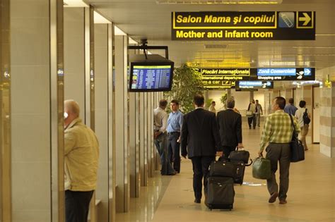 Transport Minister Promises New Taxi Area At Otopeni Airport And Help