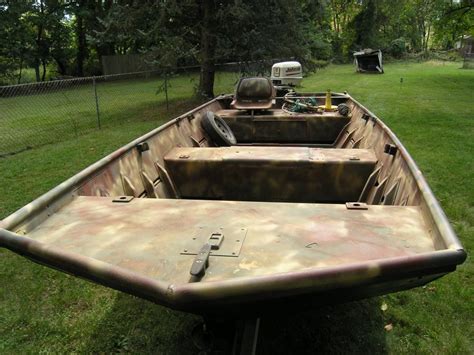 16 Jon Boat W25hp Johnson And Trailer