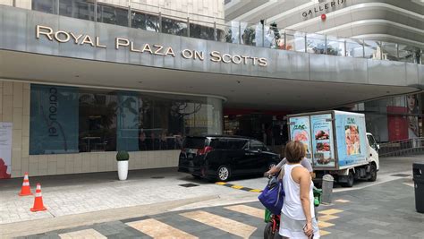 Hotel Review Royal Plaza On Scotts Singapore Business Traveller