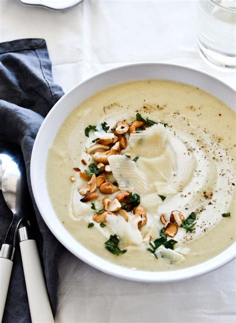 Quick Creamy Cauliflower Soup