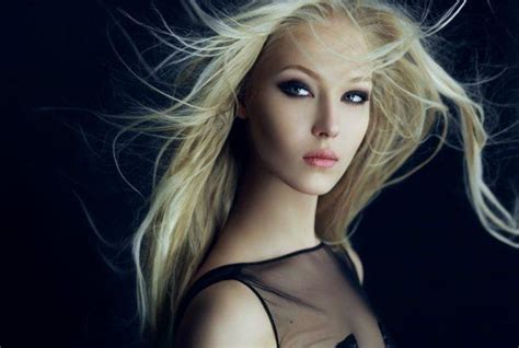 Blonde Hair Archives Deseo Salon And Blowdry