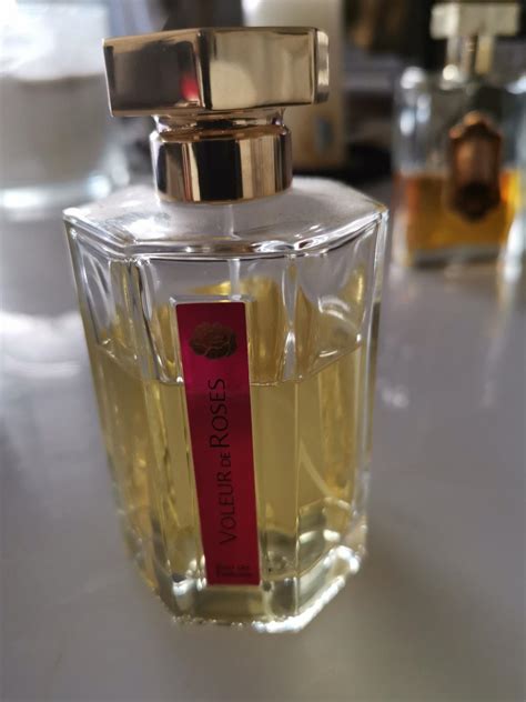 Voleur De Roses Lartisan Parfumeur Perfume A Fragrance For Women And Men 1993