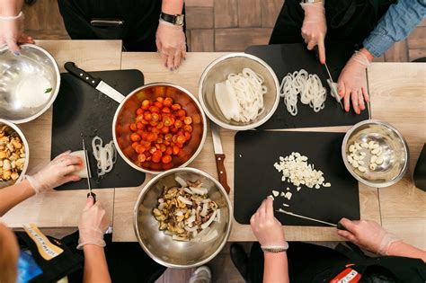 Become a Cooking Instructor: How to Host Cooking Classes - USA TODAY ...