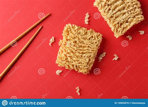 Nov 07, 2017 · for deep frying, i like to use oils that have a mild flavor and a high smoking temperature like peanut, canola, vegetable, sunflower or corn oil. Flat Lay Composition With Quick Cooking Noodles And Chopsticks On Color Stock Photo - Image of ...