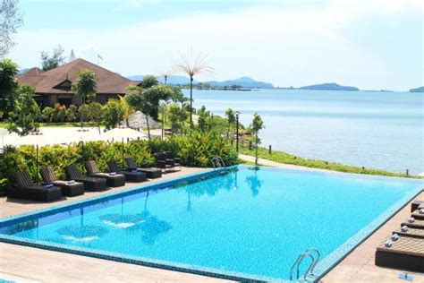 Cenang mall and oriental village are worth checking out if shopping is on the agenda, while those wishing to experience the area's natural beauty can explore pantai cenang beach and burau bay. Langkawi Lagoon Resort (R̶M̶2̶9̶8̶) RM223: UPDATED 2018 ...