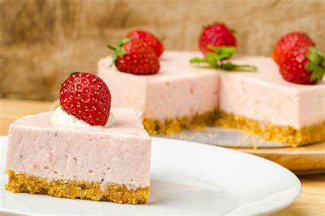 bake strawberry cheesecake recipe  condensed milk  jelly filosofandonocolegio