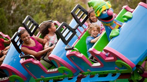 It's a world class theme park with tons of things to do! 12 Best Amusement Parks for Kids in the U.S. - Mommy Nearest