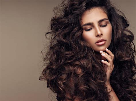Smooth Your Curls With 7 Sleek Products For Long Curly Hair Deseo