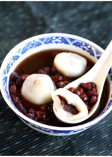 Red bean soup is a common chinese dessert soup (or tong sui). Red bean soup tang yuan recipe sesame